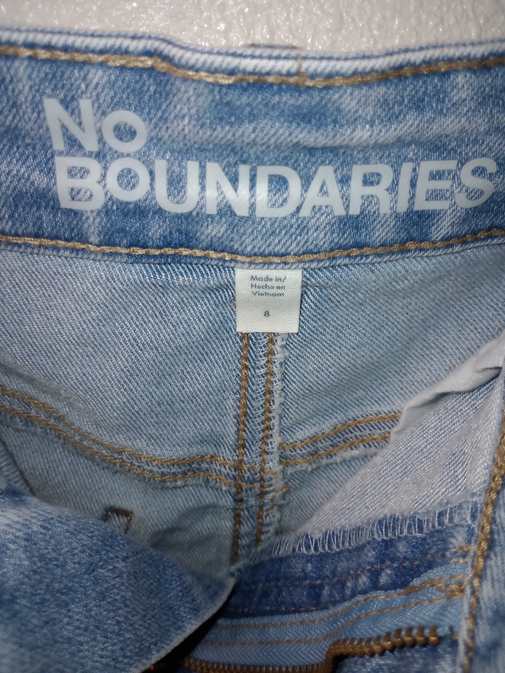 No Boundaries High Rise Cutoff Denim Shorts Light Wash Size 8 NWT